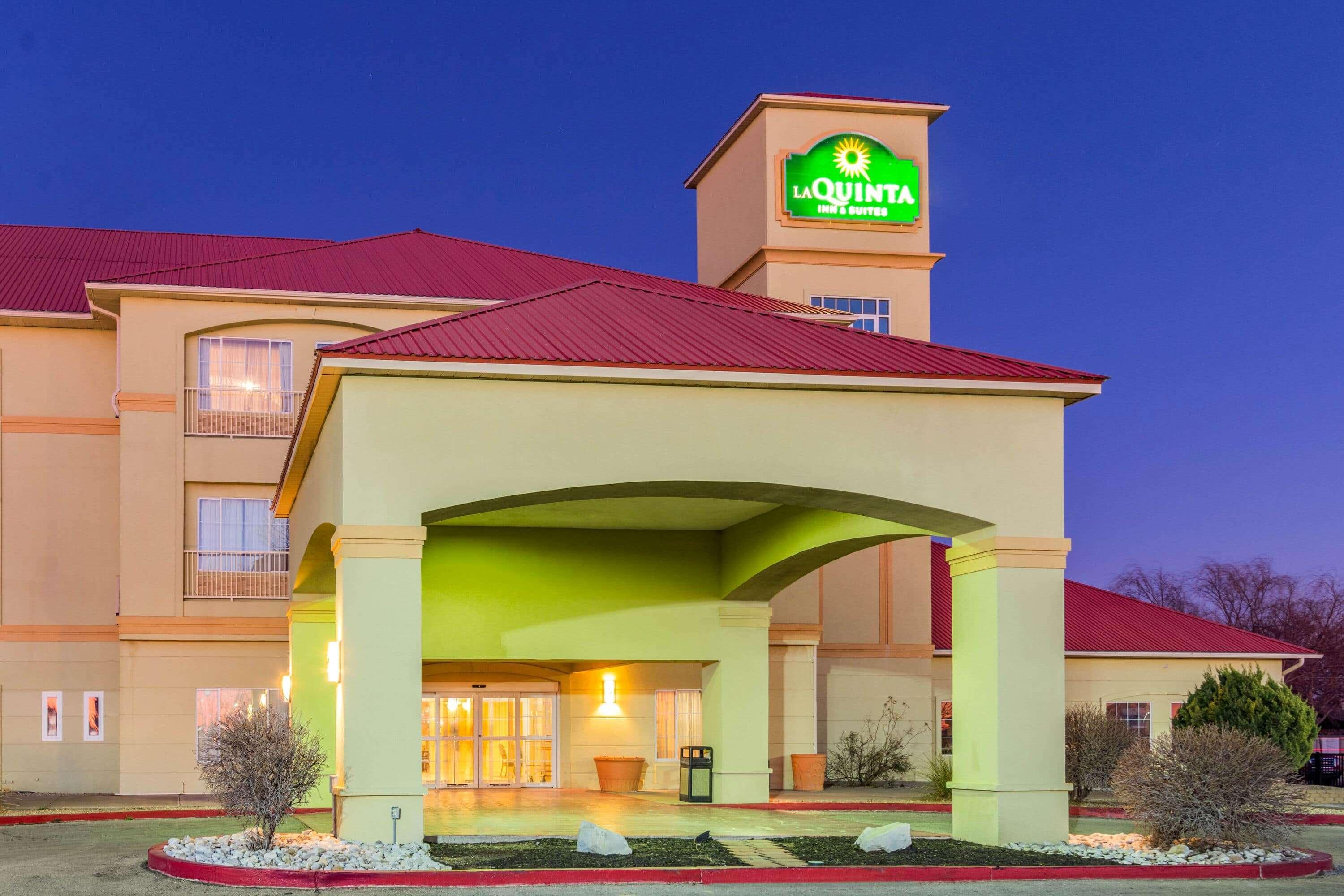 Отель La Quinta By Wyndham Хоббс Экстерьер фото